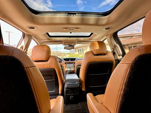 Used 2014 Chevrolet Traverse LTZ image 4