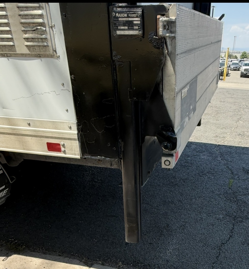 Used 2014 Chevrolet Express 3500 Extended w/ Chrome Appearance Package RWD image 27