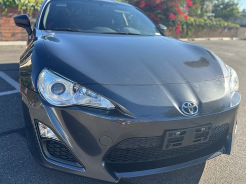 Used 2015 Scion FR-S image 17