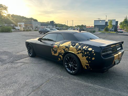 Used 2021 Dodge Challenger R/T Scat Pack RWD image 12