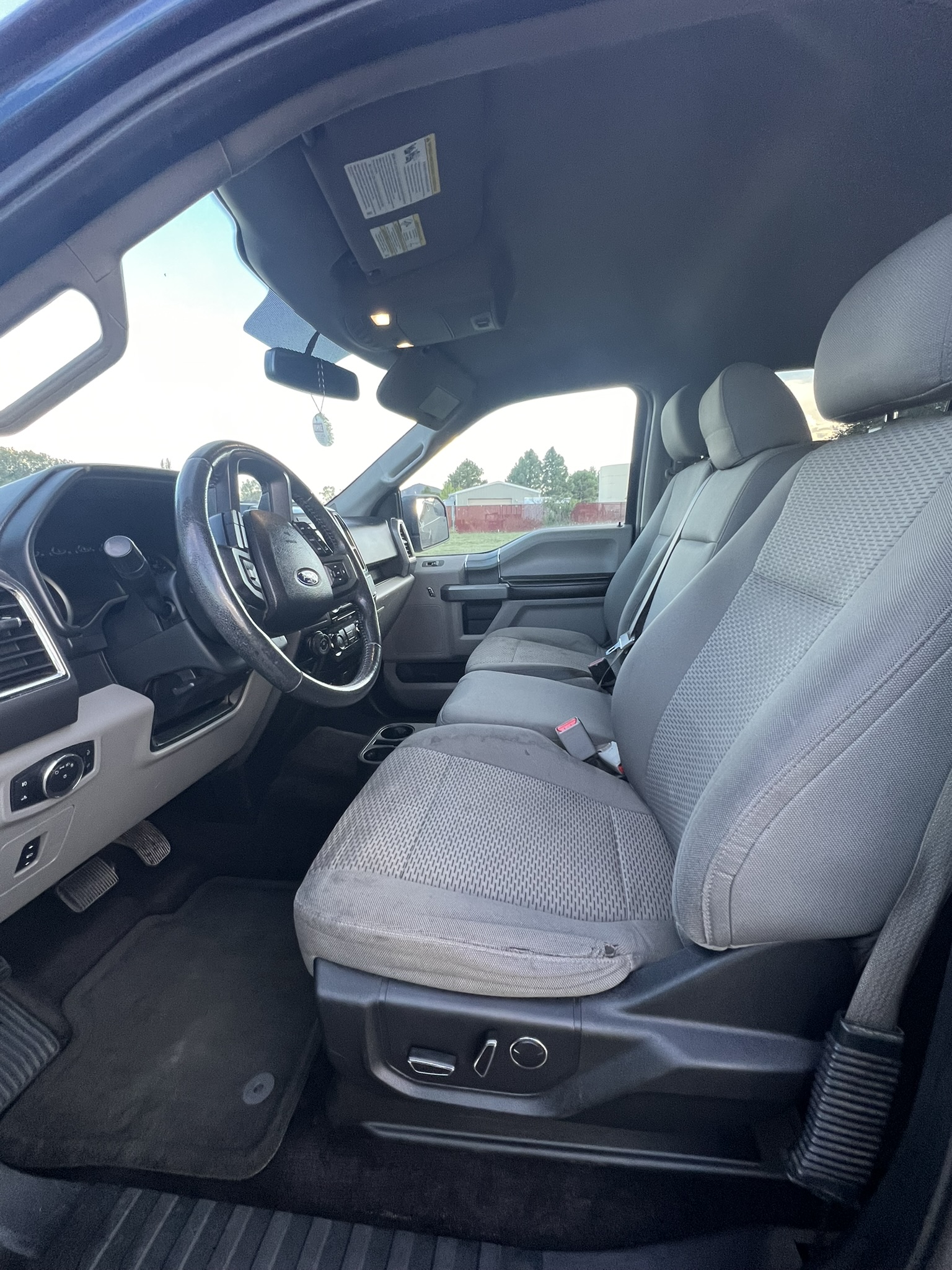 Used 2016 Ford F150 XLT w/ Equipment Group 302A Luxury AWD/4WD image 8