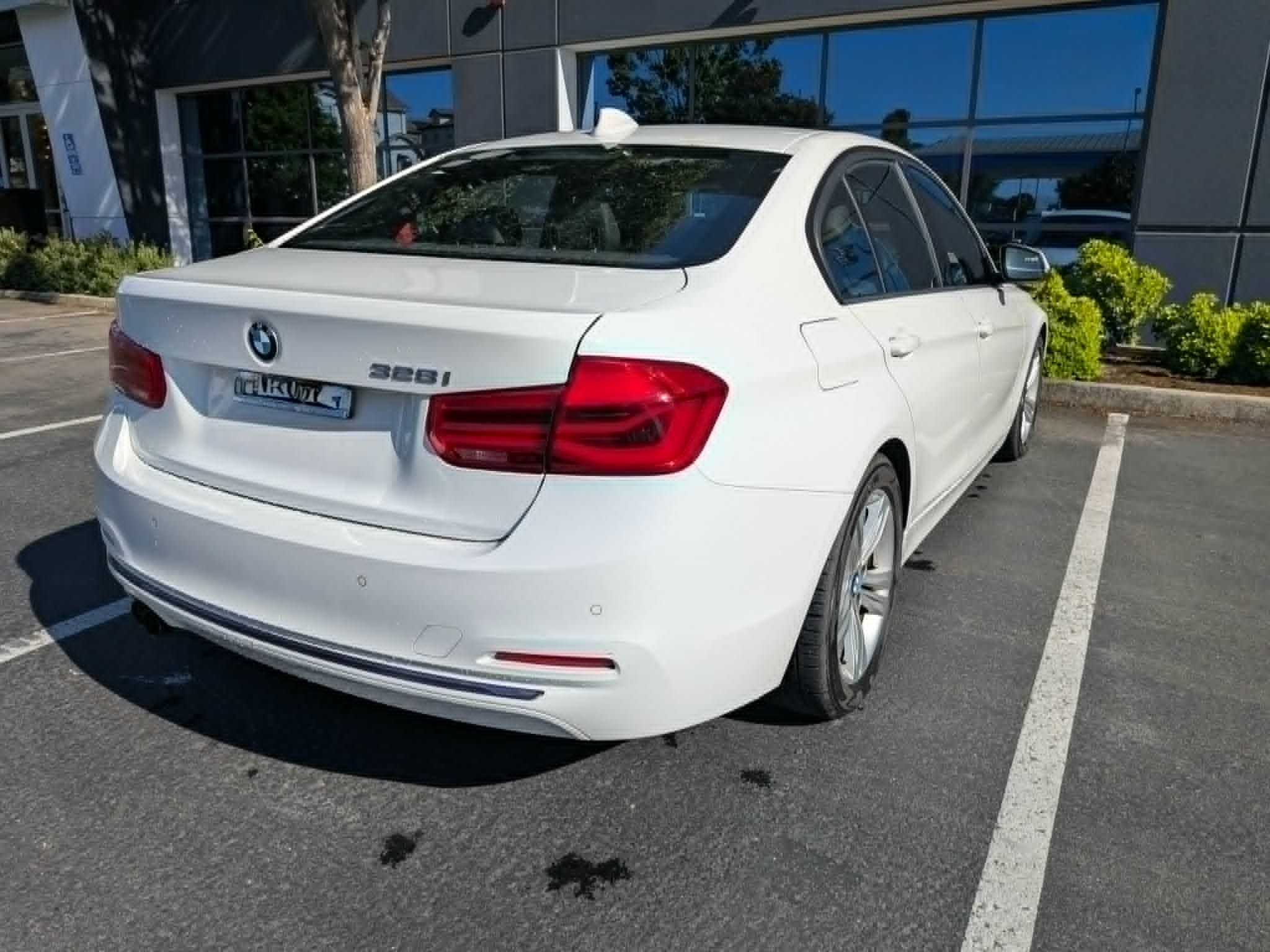 Used 2016 BMW 328i Sedan RWD image 8
