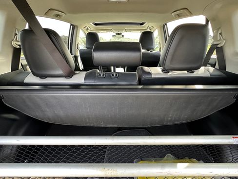 Used 2016 Toyota RAV4 Limited image 11