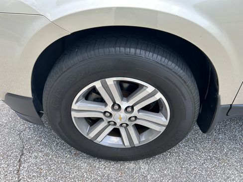 Used 2015 Chevrolet Traverse LT FWD image 10