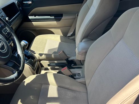Used 2011 Jeep Compass 4WD image 9