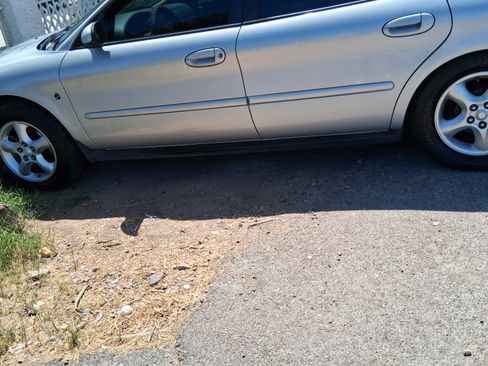 Used 2001 Ford Taurus SES image 5