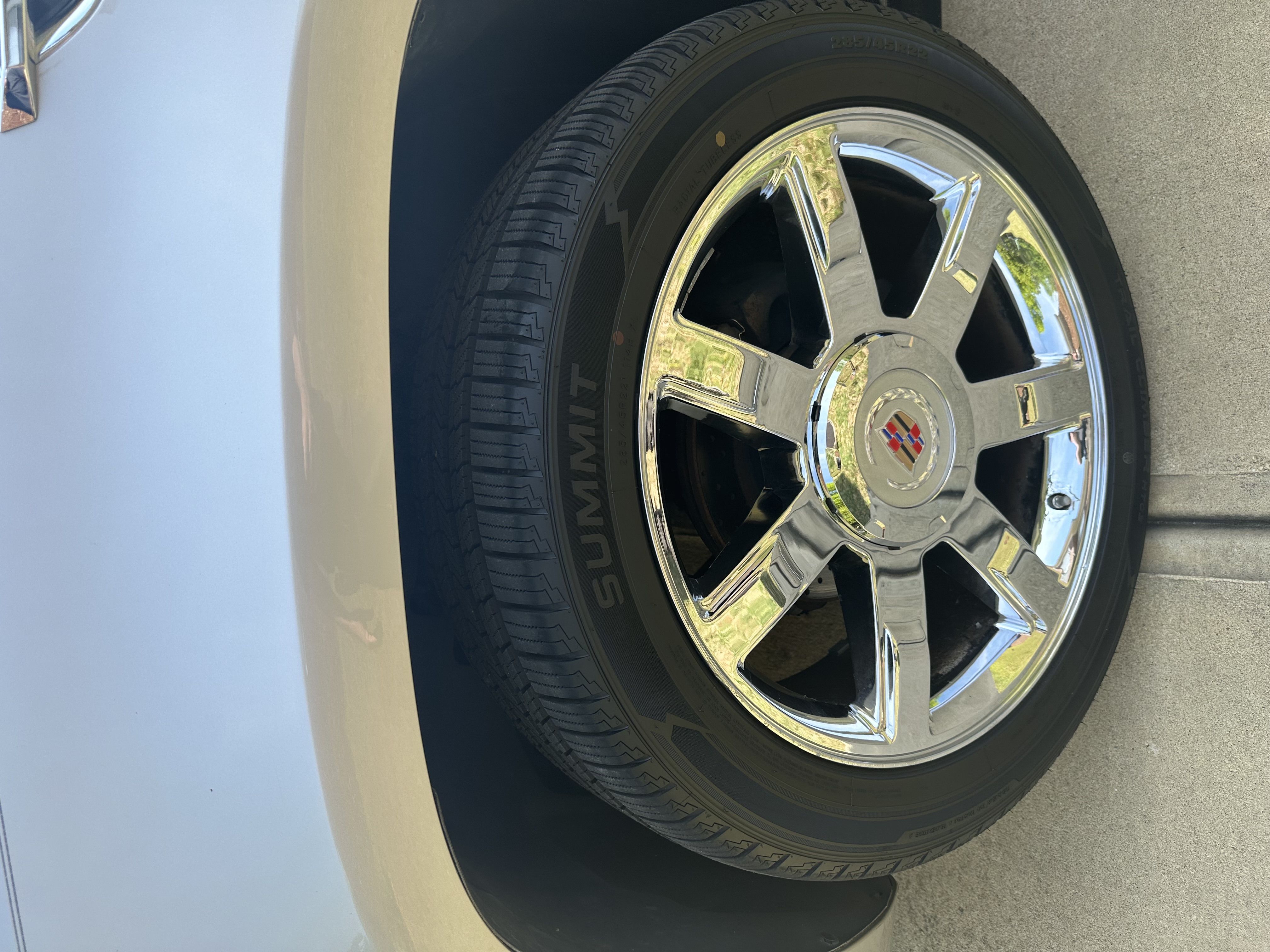 Used 2007 Cadillac Escalade EXT w/ Information Package AWD/4WD image 23