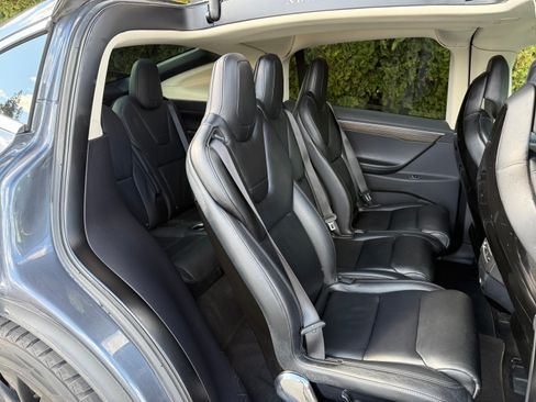 Used 2016 Tesla Model X 90D image 18