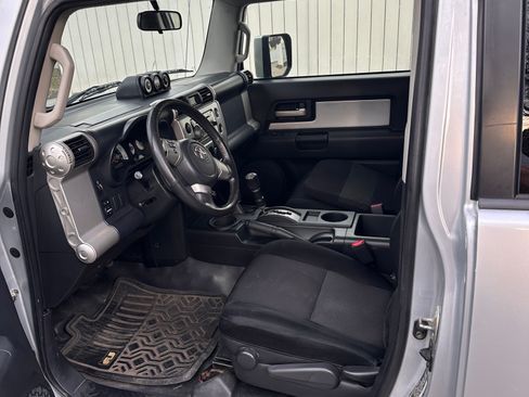 Used 2007 Toyota FJ Cruiser 4WD image 9
