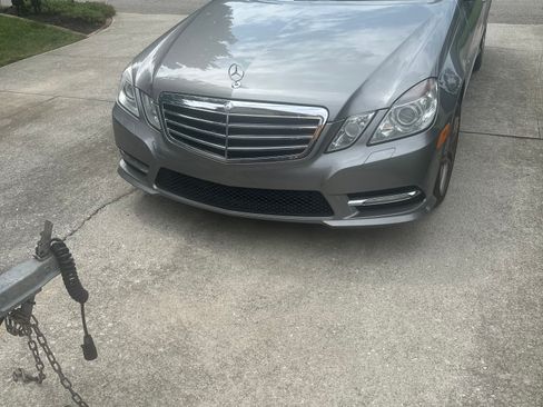 Used 2012 Mercedes-Benz E 550 4MATIC Sedan image 5