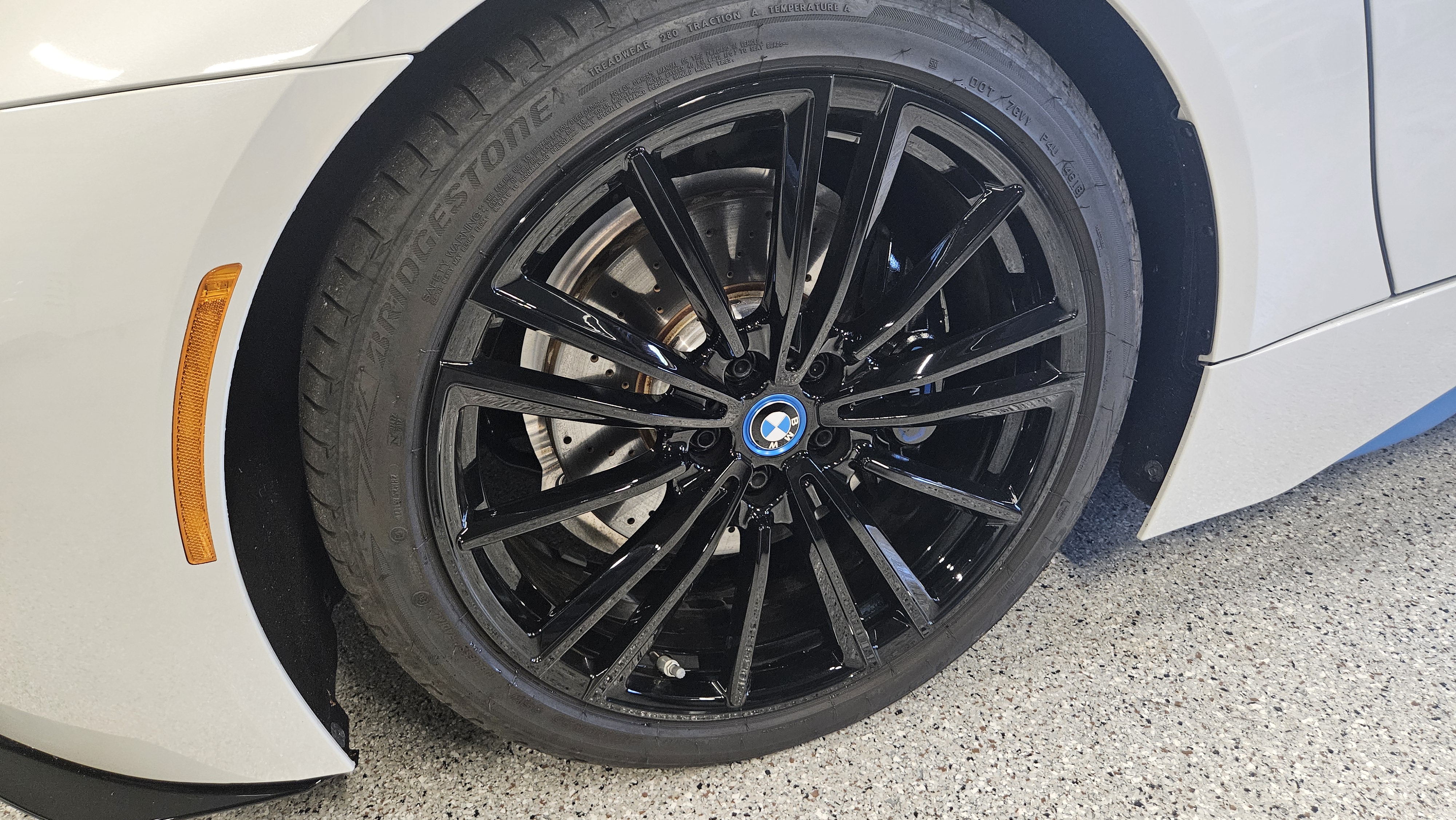 Used 2019 BMW i8 Roadster AWD/4WD image 19