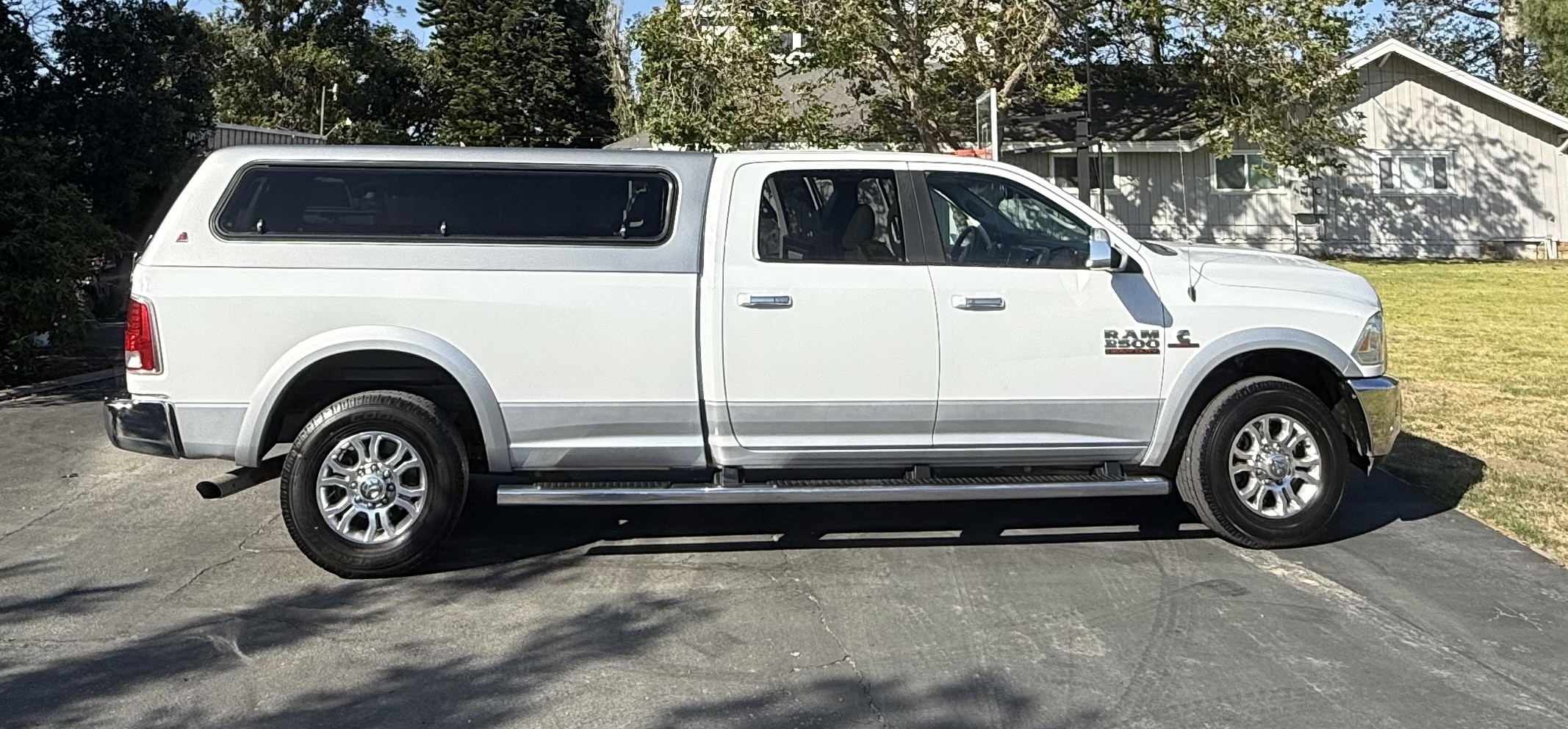 Used 2016 RAM 2500 Laramie w/ Convenience Group RWD image 9