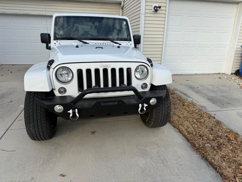 Used 2016 Jeep Wrangler Unlimited Sahara w/ Dual Top Group image 2