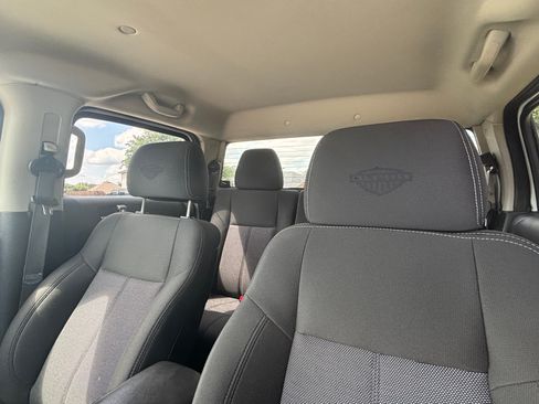 Used 2010 HUMMER H3T Alpha AWD/4WD image 13