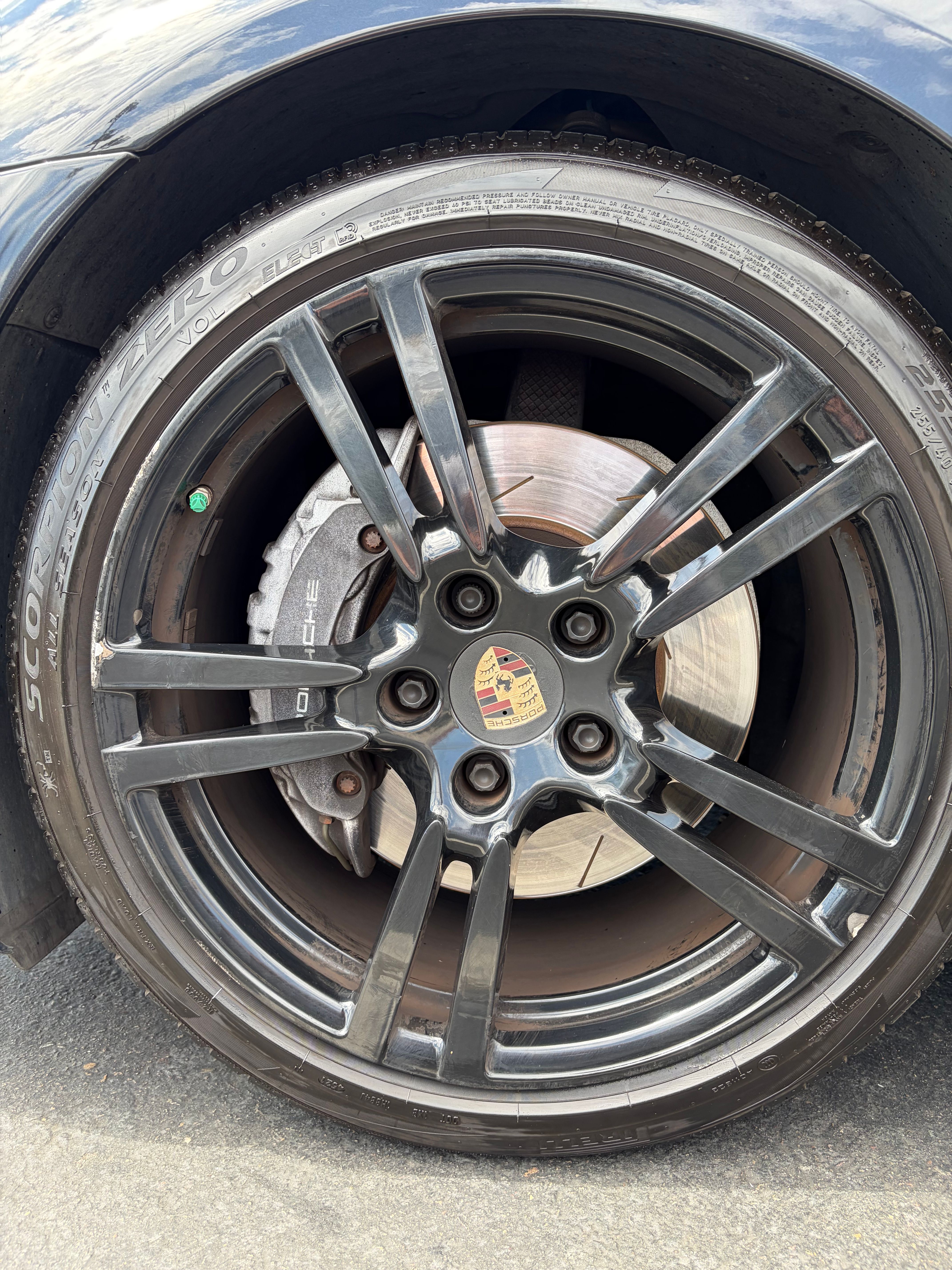 Used 2013 Porsche Panamera 4 Platinum Edition AWD/4WD image 15