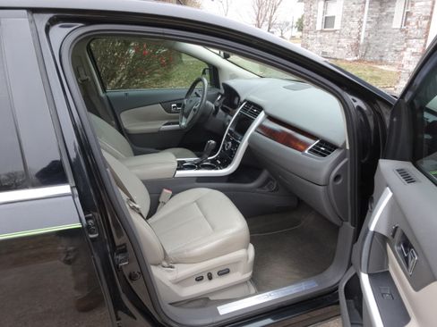 Used 2013 Ford Edge Limited image 16