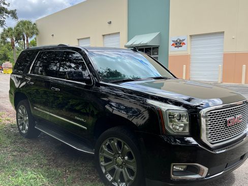 Used 2016 GMC Yukon Denali image 4