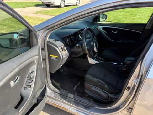 Used 2013 Hyundai Elantra GT FWD image 8