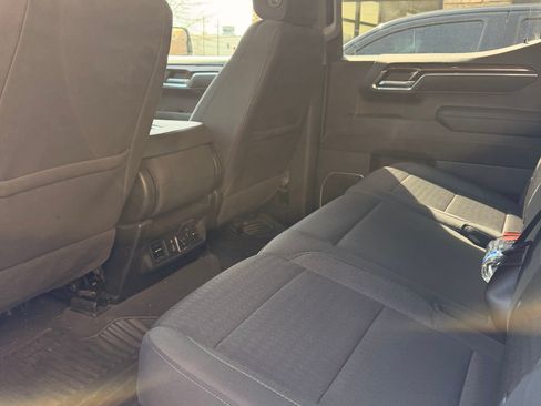 Used 2023 Chevrolet Silverado 1500 LT image 11