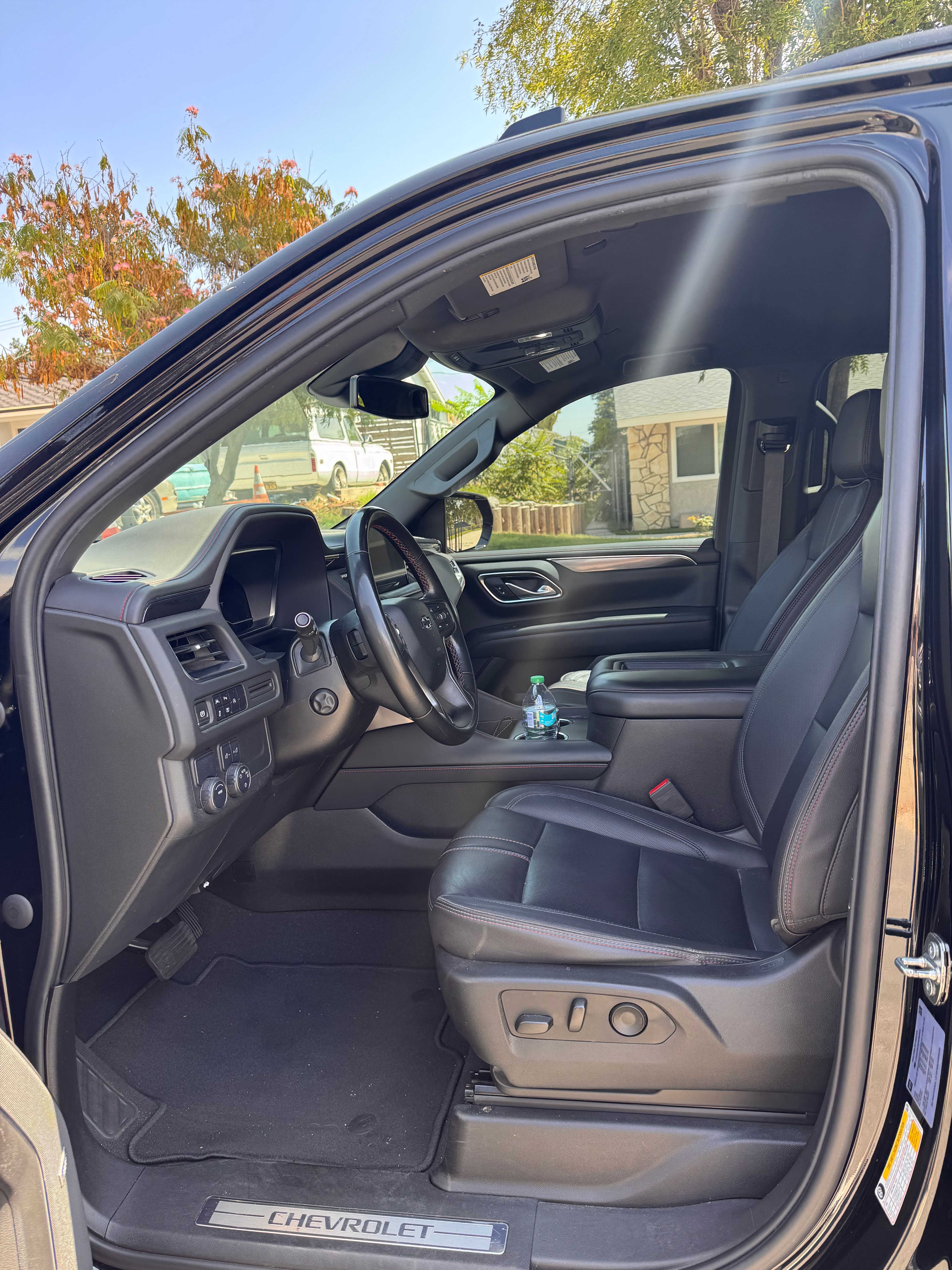 Used 2023 Chevrolet Suburban RST w/ Luxury Package RWD image 5