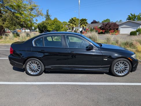 Used 2010 BMW 335i Sedan image 6