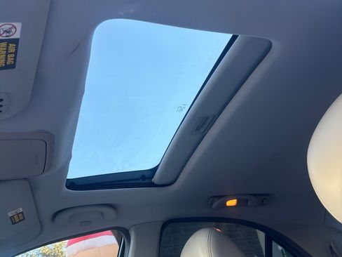 Used 2005 Lincoln LS image 19