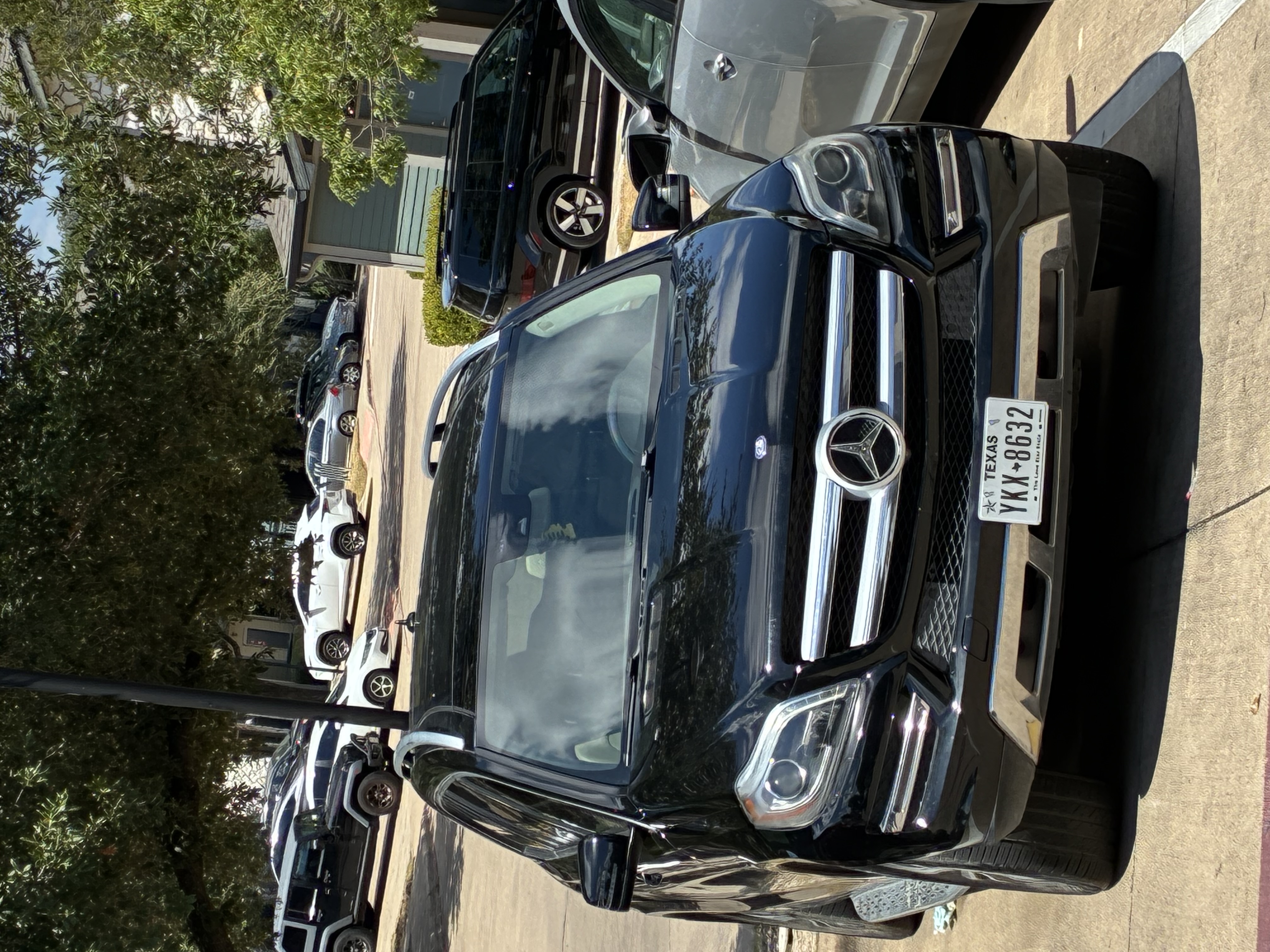 Used 2014 Mercedes-Benz GL 450 4MATIC w/ Lighting Package image 1