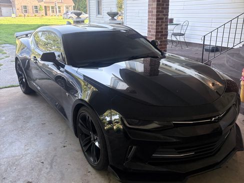 Used 2018 Chevrolet Camaro LT w/ RS Package RWD image 10