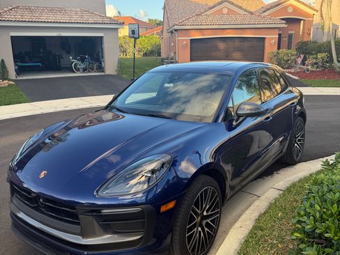 Used 2024 Porsche Macan Turbo AWD/4WD image 2
