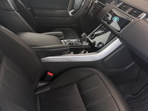 Used 2021 Land Rover Range Rover Sport HST AWD/4WD image 4