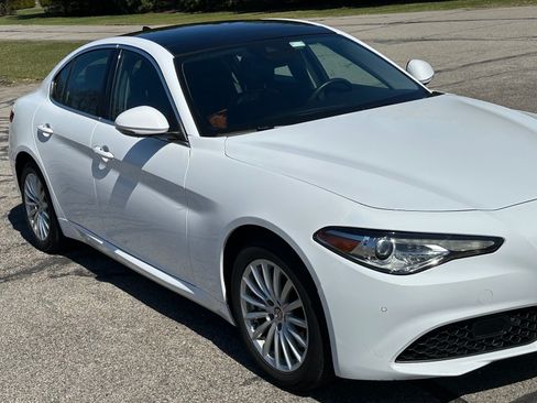 Used 2021 Alfa Romeo Giulia Sprint w/ Sun & Sound Package image 1