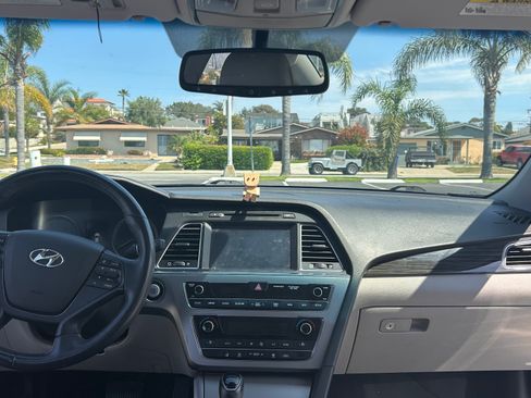 Used 2015 Hyundai Sonata Limited w/ Option Group 05 image 17