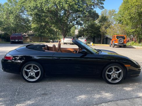 Used 2003 Porsche 911 Cabriolet image 2