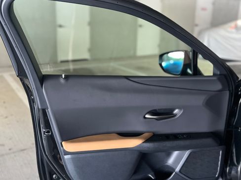 Used 2025 Lexus UX 300h FWD w/ Accessory Package (Z1) image 11
