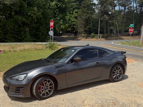 Used 2020 Subaru BRZ Limited w/ Performance Package RWD image 4