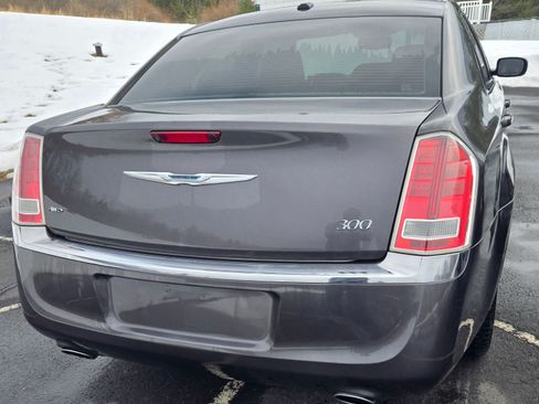 Used 2013 Chrysler 300 Sedan 4D w/ Driver Convenience Group image 5