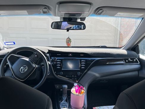 Used 2019 Toyota Camry LE image 13