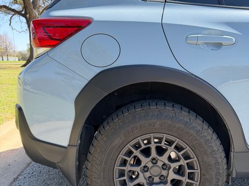 Used 2023 Subaru Crosstrek 2.0i Premium image 9