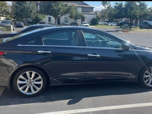 Used 2013 Hyundai Sonata SE w/ Navigation & Sunroof Pkg FWD image 4