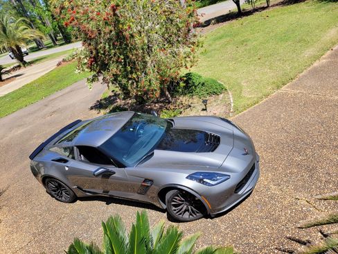 Used 2016 Chevrolet Corvette Z06 RWD image 2
