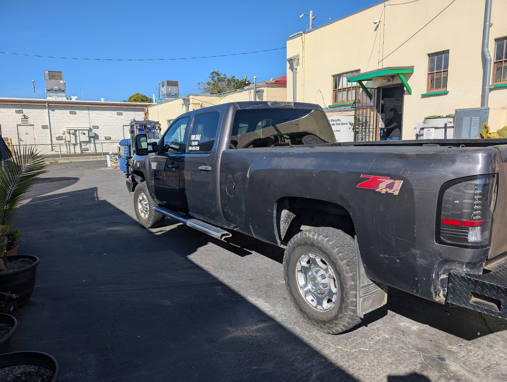 Used 2010 Chevrolet Silverado 3500 LT AWD/4WD image 4