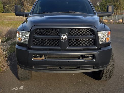 Used 2017 RAM 2500 Tradesman image 2