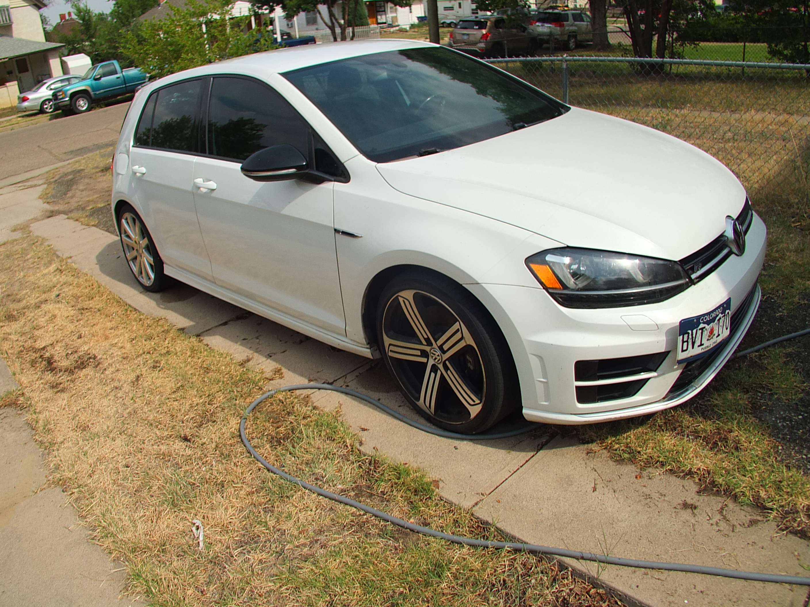 Used 2016 Volkswagen Golf 4-Door AWD/4WD image 2