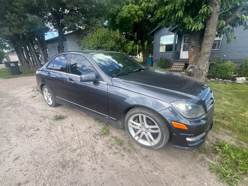 Used 2014 Mercedes-Benz C 300 4MATIC Sedan image 1