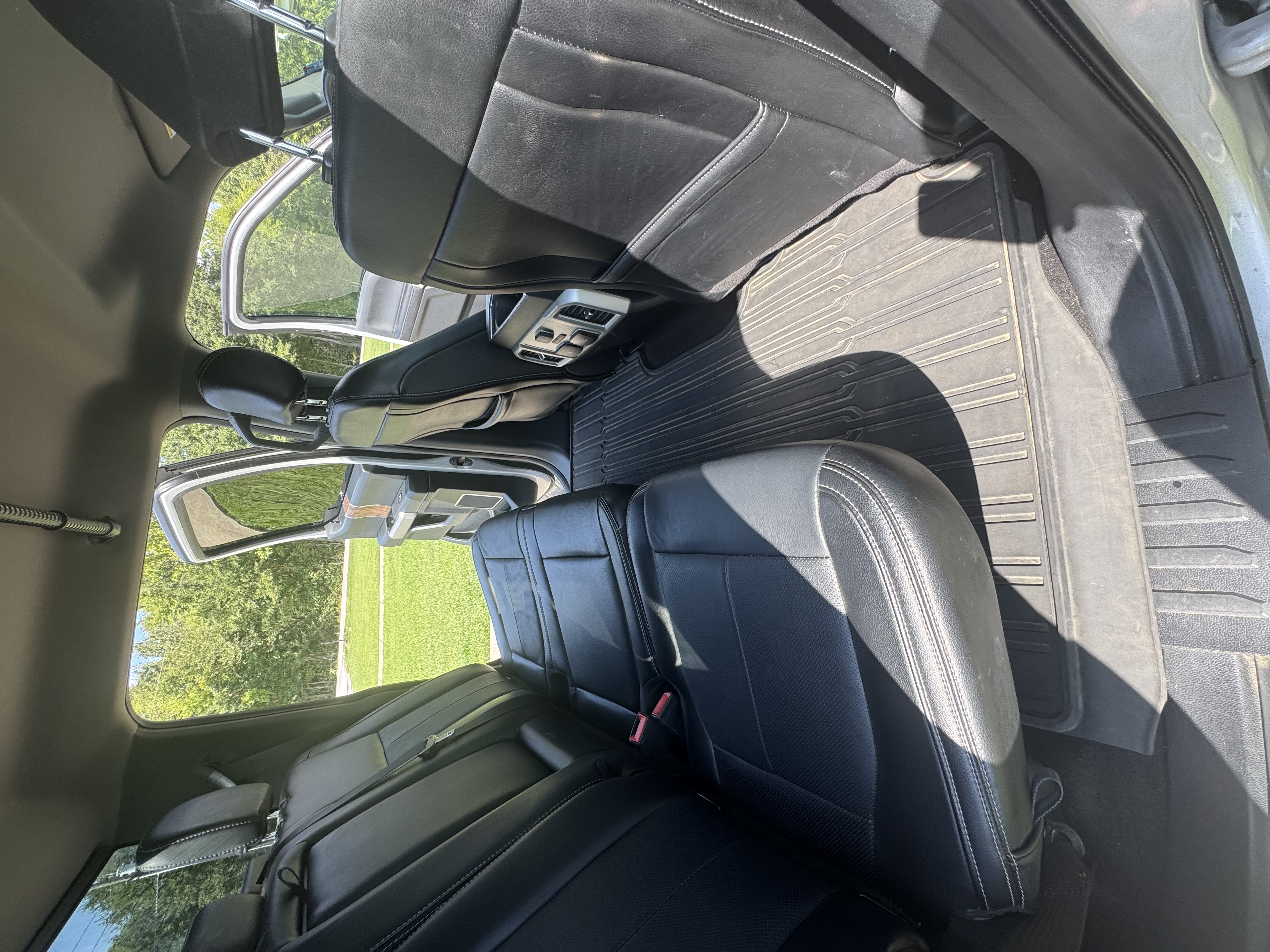Used 2019 Ford F150 Lariat w/ Equipment Group 502A Luxury AWD/4WD image 23