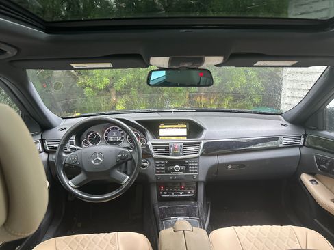 Used 2011 Mercedes-Benz E 350 4MATIC Sedan image 5
