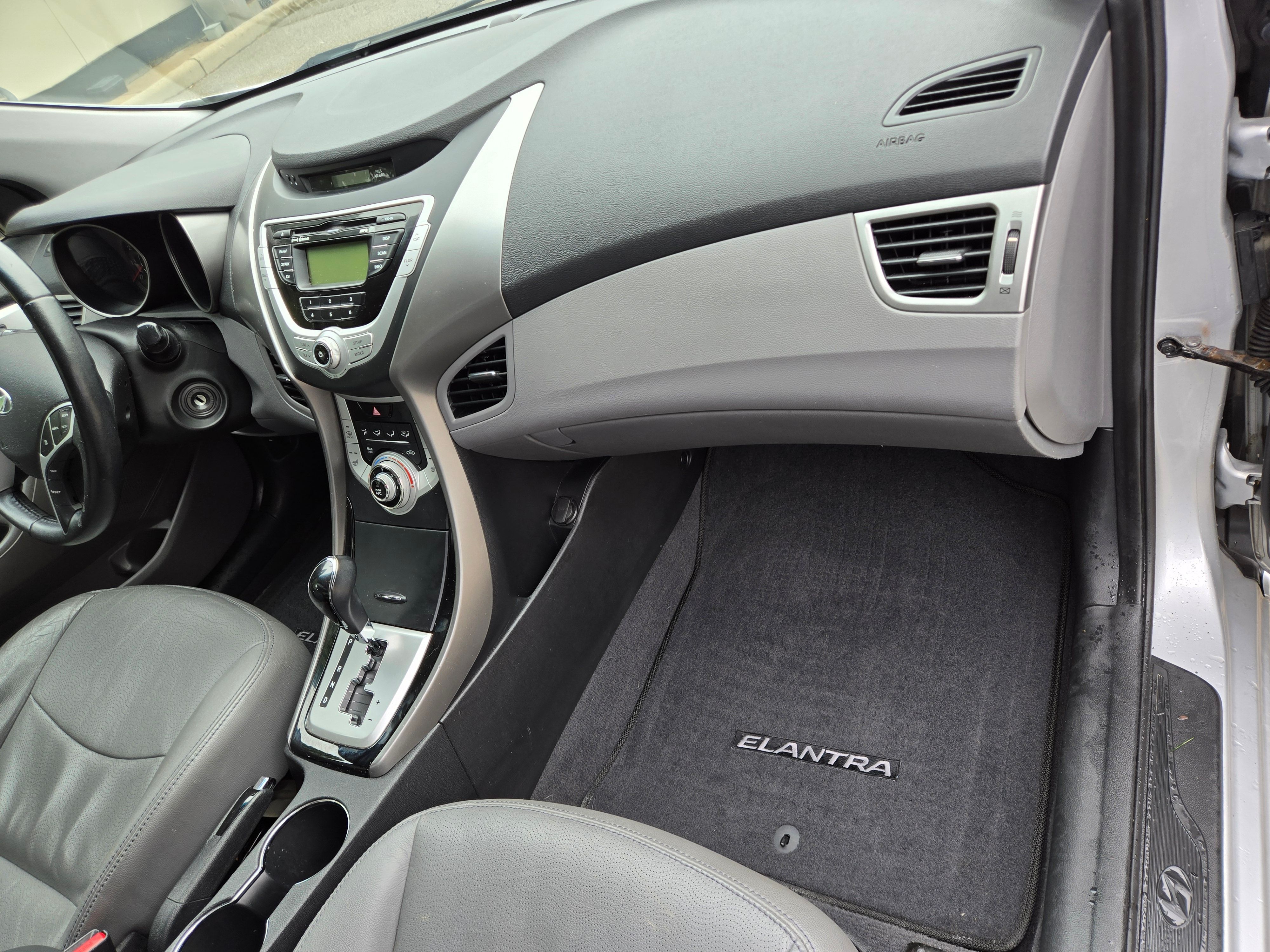 Used 2011 Hyundai Elantra Limited FWD image 15