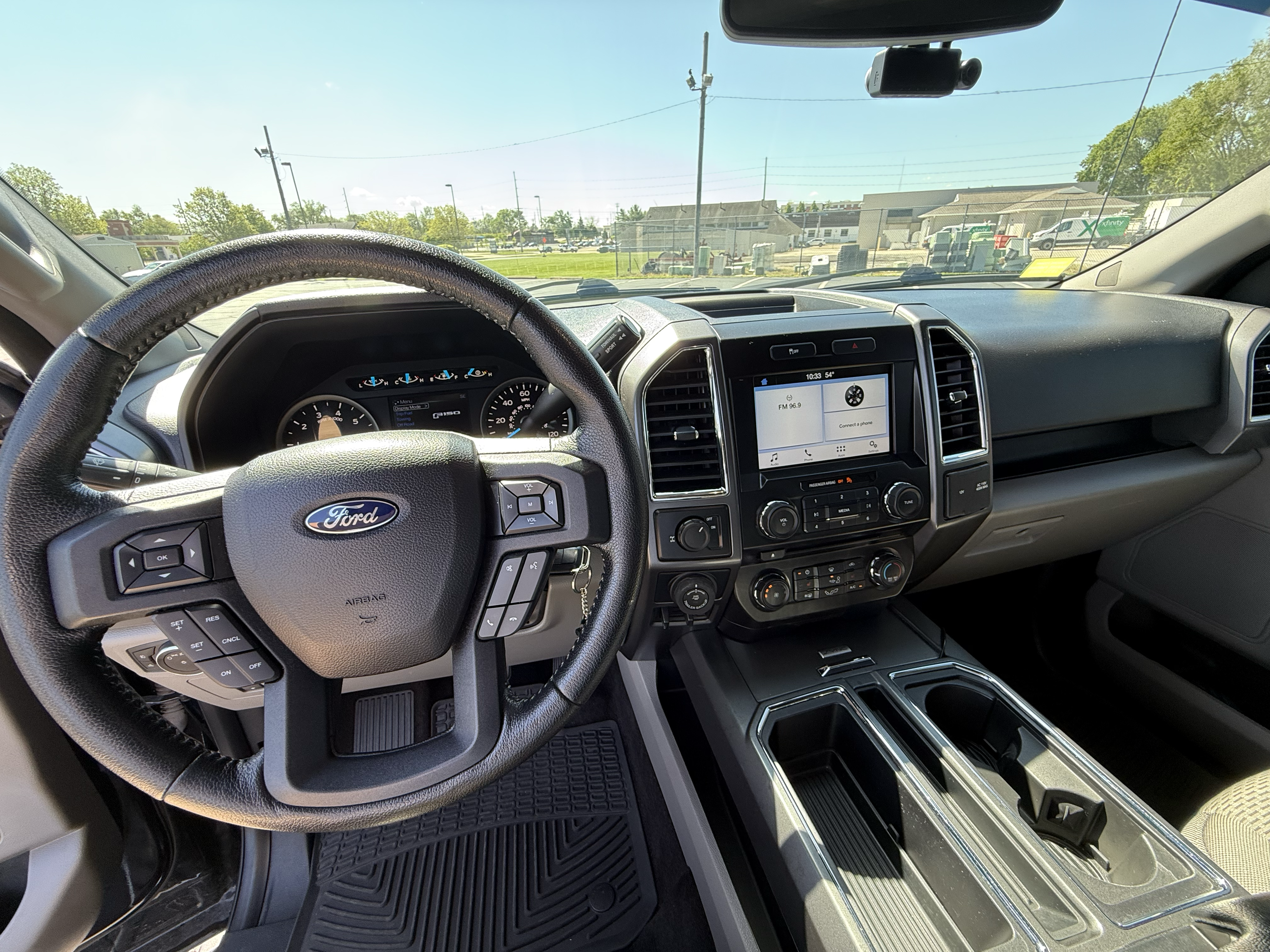 Used 2016 Ford F150 XLT w/ Equipment Group 302A Luxury RWD image 14