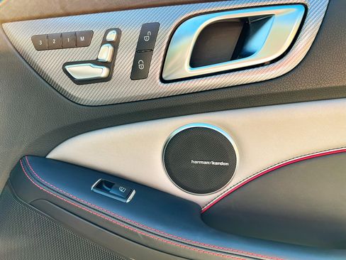 Used 2019 Mercedes-Benz SLC 43 AMG image 16