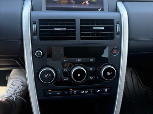 Used 2015 Land Rover Discovery Sport HSE image 15